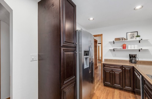 Lake Orion House | Cute 2-bedroom lake house in Lake Orion