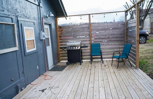Cotter House | Cute and Cozy, pet friendly home in downtown Cotter!n