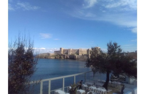 Canakkale House | Cute Apart in the Center of Bozcaada