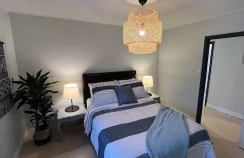 St. Catharines House | Cute Bear Inn