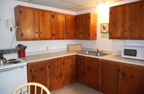 Damariscotta Cottage | Cute Boathouse Cottage (Top floor) with lake views on Pemaquid Lake
