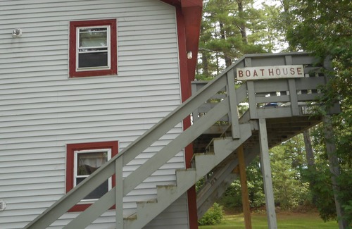 Damariscotta Cottage | Cute Boathouse Cottage (Top floor) with lake views on Pemaquid Lake