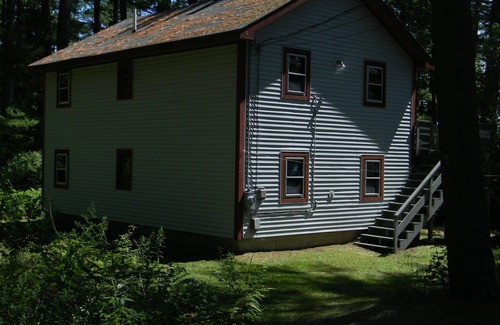 Damariscotta Cottage | Cute Boathouse Cottage (Top floor) with lake views on Pemaquid Lake