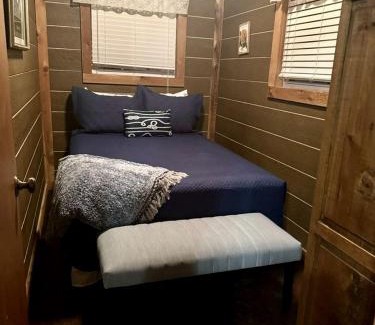 Cleora House | Cute Cabin Great for Family Getaways in Afton, Oklahoma