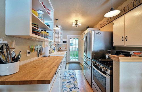 Birchwood Cabin | Cute cabin on pristine Long Lake