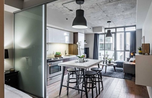 Beaconsfield Village Condo | Cute condo in trendy Queen West