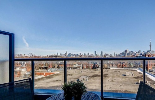 Beaconsfield Village Condo | Cute condo in trendy Queen West