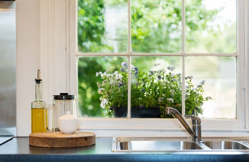 Newstead House | Cute Cottage, Cute Town, Central to Historical Gold Rush Towns