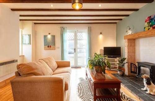 Crosreagh House | Cute cottage for weekend getaway