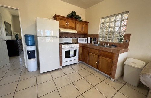 Villa Hermosa House | Cute & Cozy 1 Bedroom Apartment with Ocean View