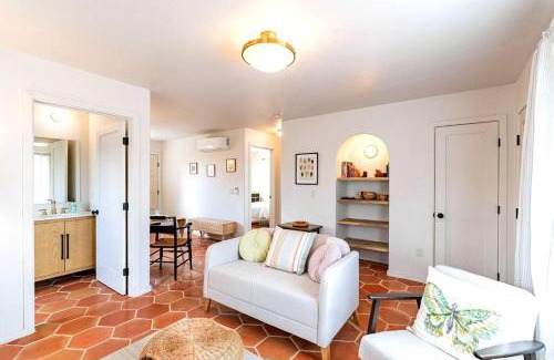 Blenman-Elm House | Cute & Cozy 2BR 1BA Adobe w Firepit Near UA & UMC, Low Summer Rates!