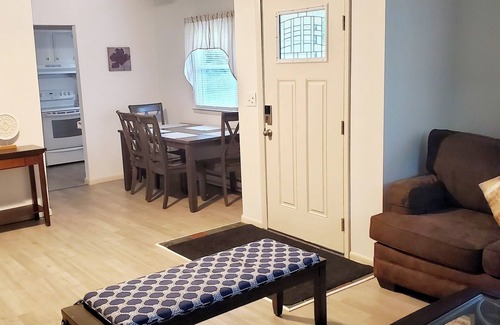 West Eaton House | CUTE & COZY TOO