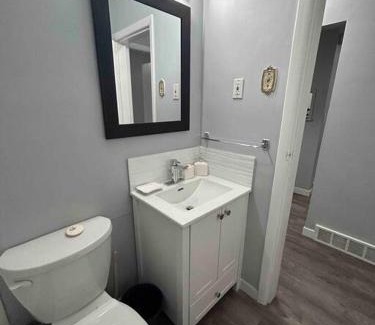 Highland Park Apartment | Cute Highland Park(Upper-A-Unit)