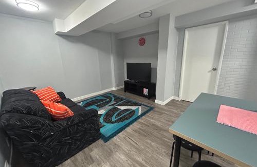Highland Park Apartment | Cute Highlandpark (Lower A Unit)