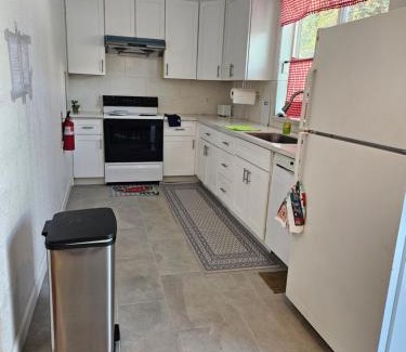 Mount Shasta House | Cute Little House at Mt Shasta