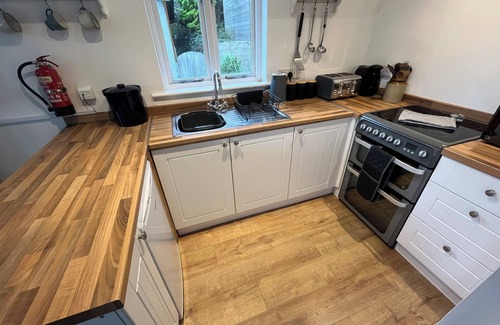 Porthtowan House | Cute little pet-friendly chalet bungalow near Porthtowan beach, Cornwall