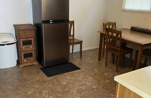 Whitman House | Cute Little Whole House For Rent Franklin’s Lodge
