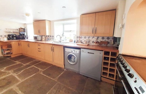Cowbridge Cottage | Cute Quirky Cottage