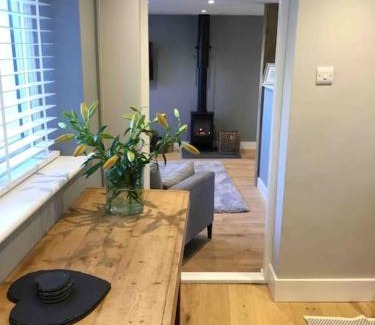 Longhope House | Cute studio cottage. Wood burner. Amazing views