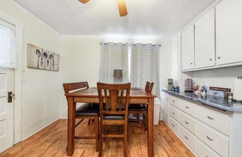 Sugar House House | Cutest Nibley Park Bungalow