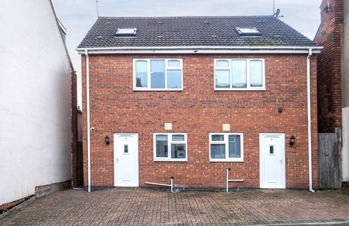 Coventry House | CV1|Exclusive Home |Free Parking