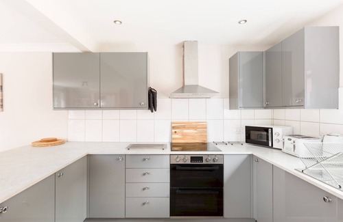 Leamington Spa House | CV32 6PX 11 Grange Mews Leamington Spa · Spacious & Comfortable 3Bed, Leamington Spa | Pass The Keys