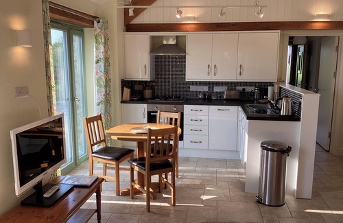 Tregaron Cottage | CWTCH, pet friendly, character holiday cottage in Pontrhydfendigaid