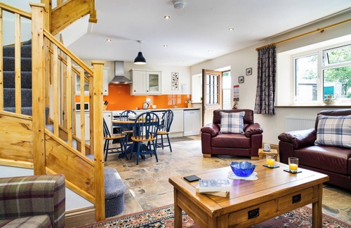 Abercych Cottage | CYCH COTTAGE, pet friendly, luxury holiday cottage in Cenarth