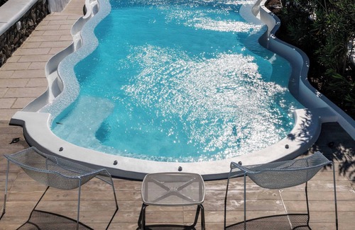 Kalafatis House | Cycladic Luxury and Comfort in Kalo Livadi