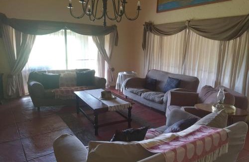 Broederstroom House | Cynthias Country Farm Stay 5bedroom
