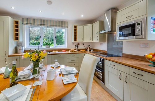 Llanelltyd House | Cysgod y Coed - Three Bedroom House, Sleeps 6