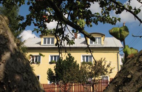 Krasna Lipa House | Dům U Šípku