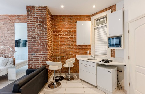 East Harlem Apartment | (D) Loft Studio Just Off Park Ave.