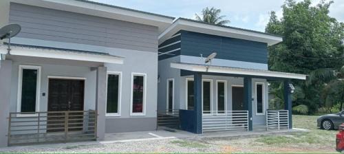 Sekinchan House | D'NAS HOMESTAY - Muslm Only