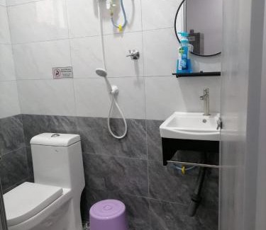 Kampung Sungai C House | D'Nuha homestay Unit 2 Chenderong Balai Teluk Intan