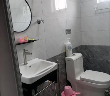 Kampung Sungai C House | D'Nuha homestay Unit 2 Chenderong Balai Teluk Intan