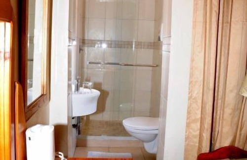 Secunda Bed & Breakfast | d Vine Guest House