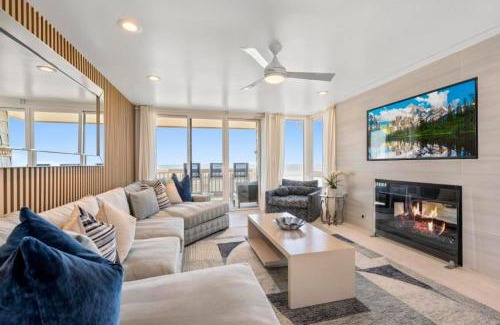 Townsite House | D22 - SeaLuxe