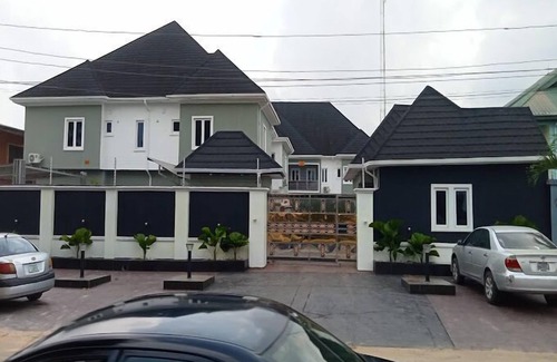 Uyo House | D31 Residency by Elianaelio Hotels