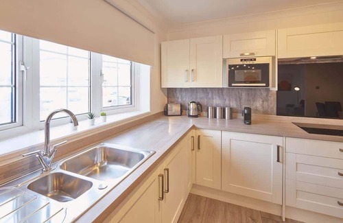 Darlington House | Dacama @ Dene Grove - w/Patio & 2 Free Parking