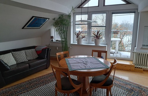 Lichterfelde Apartment | Dachgeschosswohnung Lichterfelde