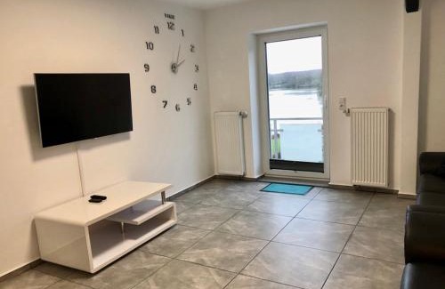 Steindamm Apartment | Dachgeschosswohnung mit Seeblick