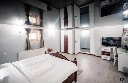 Center House | Dadi House