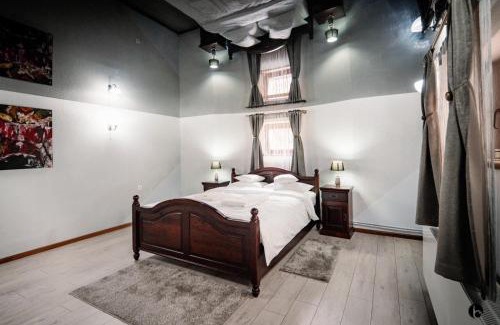 Center House | Dadi House