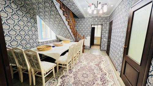 Naryn House | DADOW Guesthouse