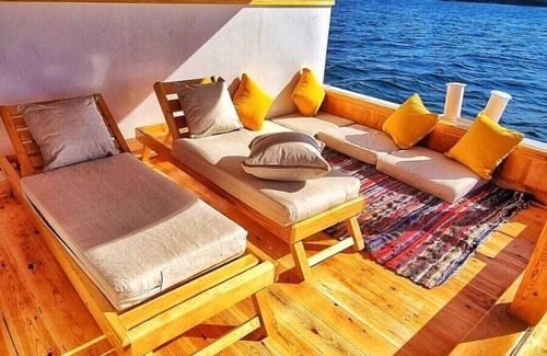 Luxor House | Dahabiya Nile Sailing