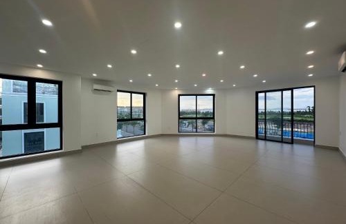 Thuy Nguyen Apartment | Dahlia Apartment - Vinhomes Royal Island