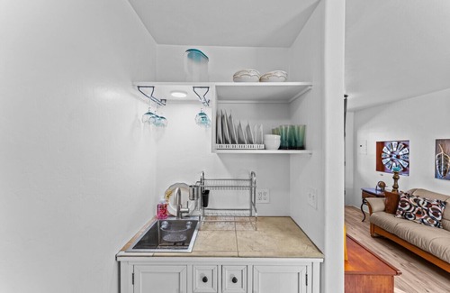 Jefferson Park House | Dainty Tucson Cottage Near University of Arizona