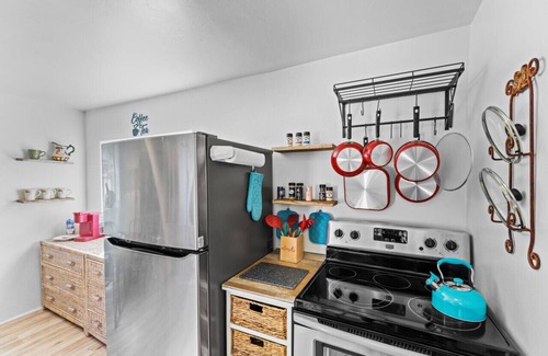 Jefferson Park House | Dainty Tucson Cottage Near University of Arizona