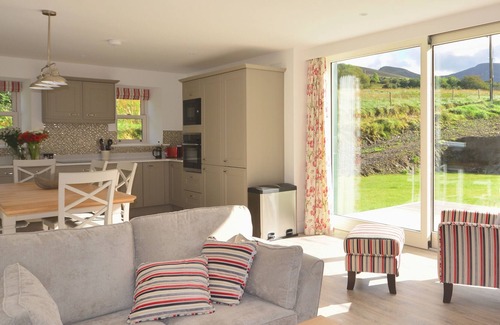 Bothar Bui House | Daisy 2 bedroom house VRBO